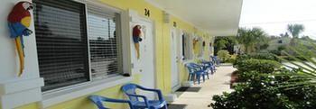 White Sands Beach Resort Холмс-Бич Экстерьер фото