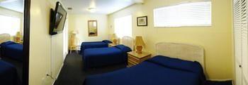 White Sands Beach Resort Холмс-Бич Экстерьер фото